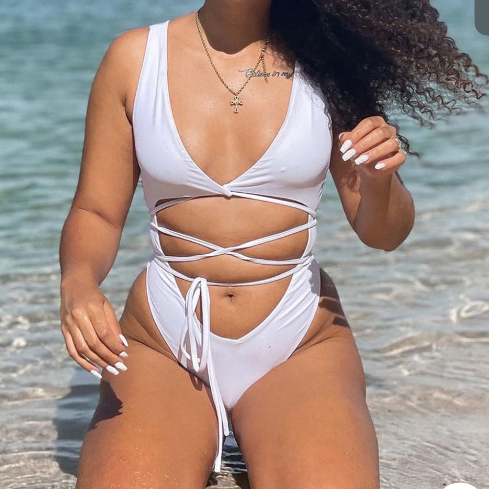 Fashionova swimsuit NWT